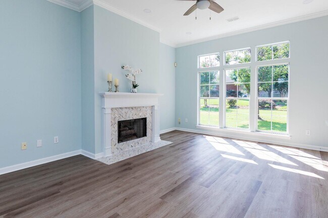 Building Photo - 9300 Greythorne Way