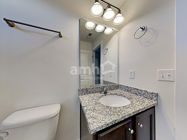Building Photo - 423 Sablewood Dr