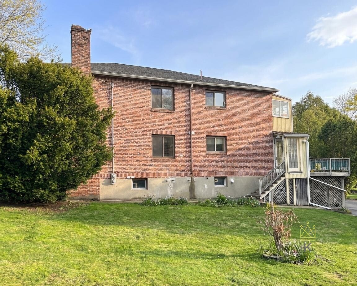 Building Photo - 9 Reservoir Rd