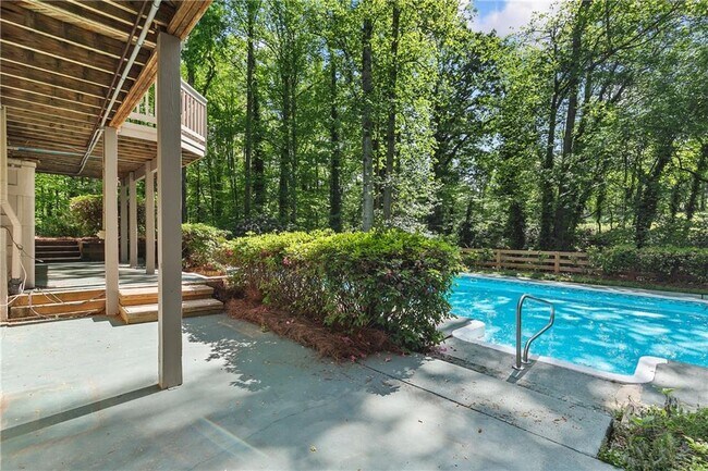 Building Photo - 755 Nile Dr