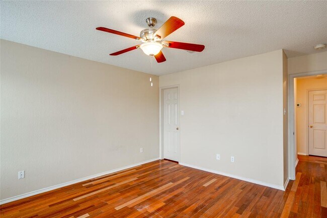 Building Photo - 3807 Eagles Nest St