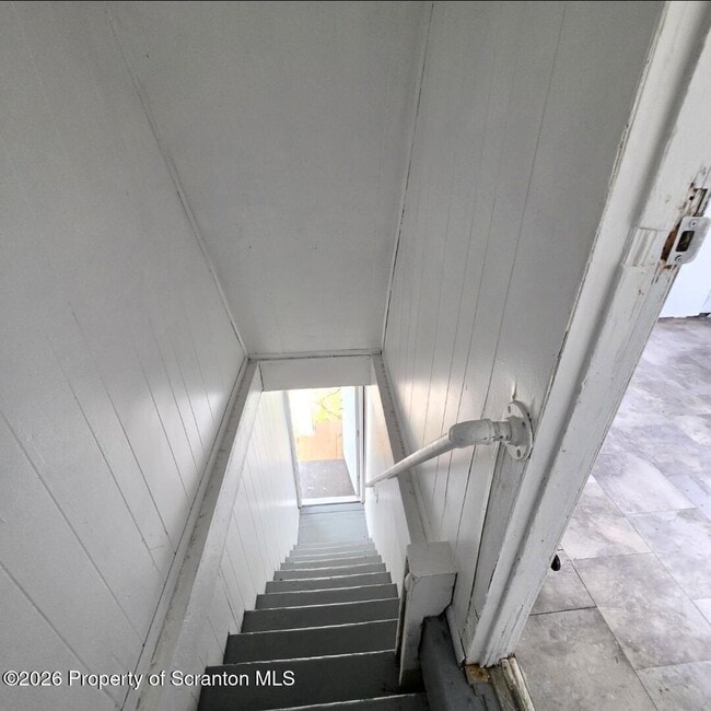 Building Photo - 1024 S Webster Ave