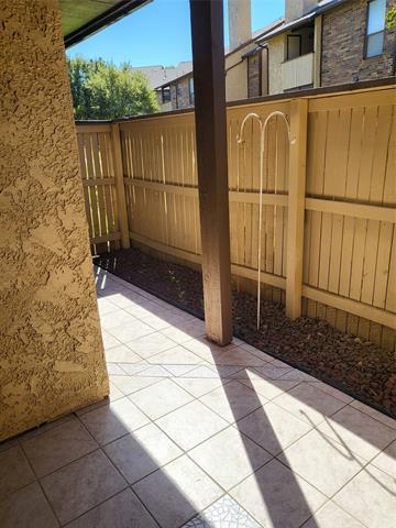 Building Photo - 2010 Cloisters Dr