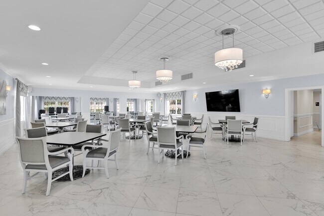 Building Photo - 2871 N Ocean Blvd
