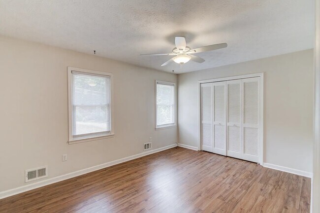 Building Photo - 4905 Wade Valley Way