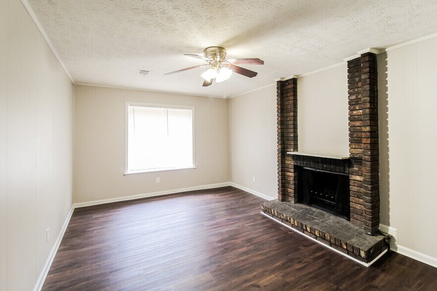 Building Photo - 2861 Panther Ct