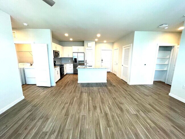 Building Photo - 295 Co Rd 138