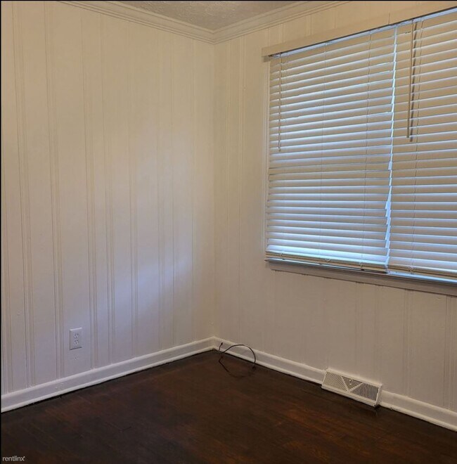 Building Photo - 3 br, 1 bath House - 933 Fort Lee Road .