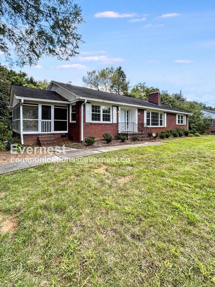 Primary Photo - 950 Marguerite Dr