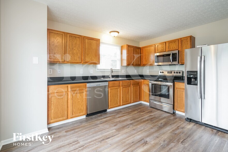Building Photo - 7127 Emerald Tree Dr
