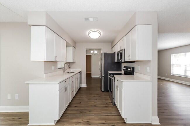 Building Photo - 14515 Wessex St