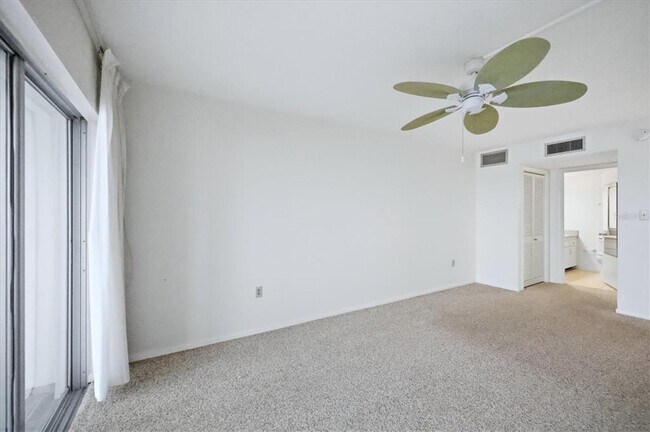 Building Photo - 555 S Gulfstream Ave