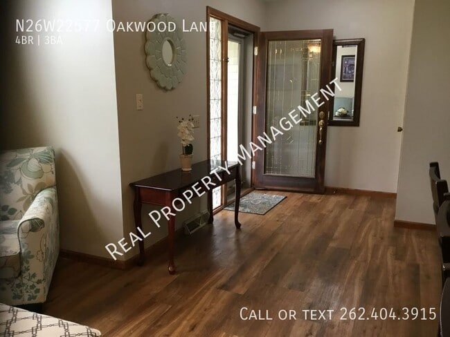 Building Photo - N26W22577 Oakwood Ln