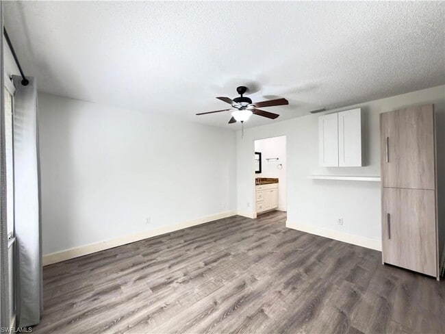 Building Photo - 3451 County Barn Rd