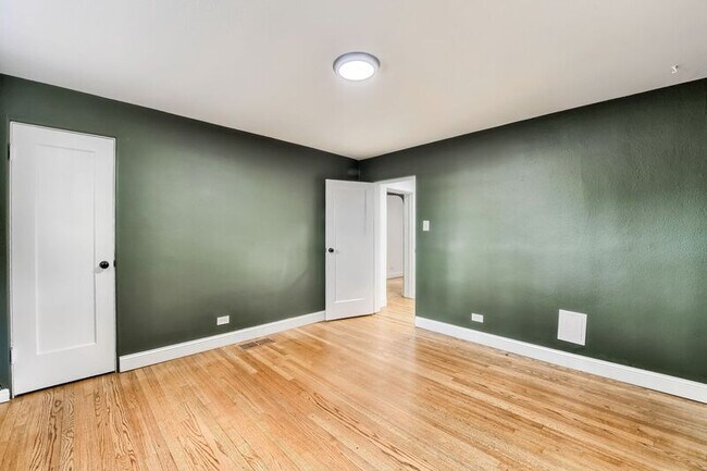 Building Photo - 2233 Kearney St