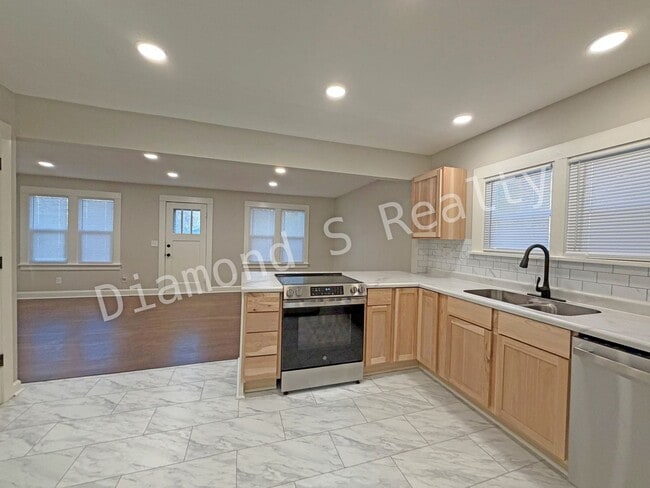 Building Photo - Adorable 1 Bedroom Home Available Now!