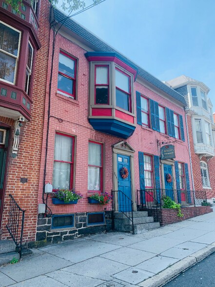 Building Photo - 257 Baltimore St