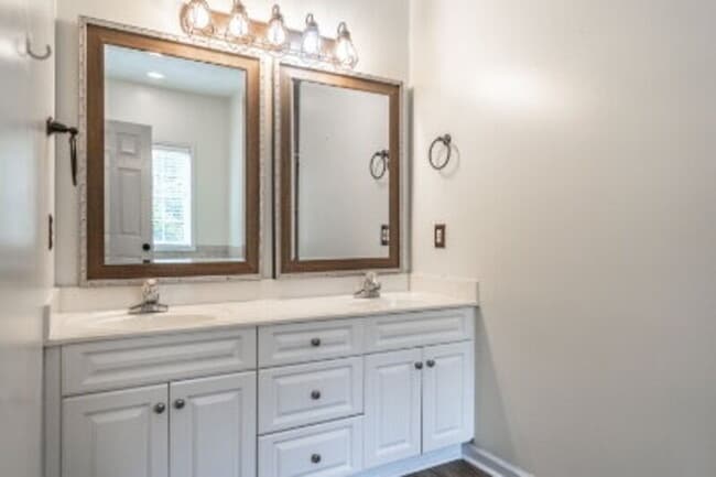 Building Photo - 1110 Devonshire Trail