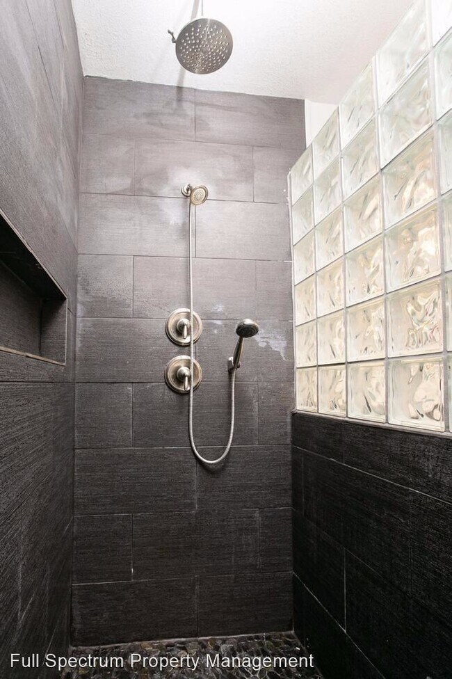 Building Photo - 2 br, 2 bath House - 703 Eleanor