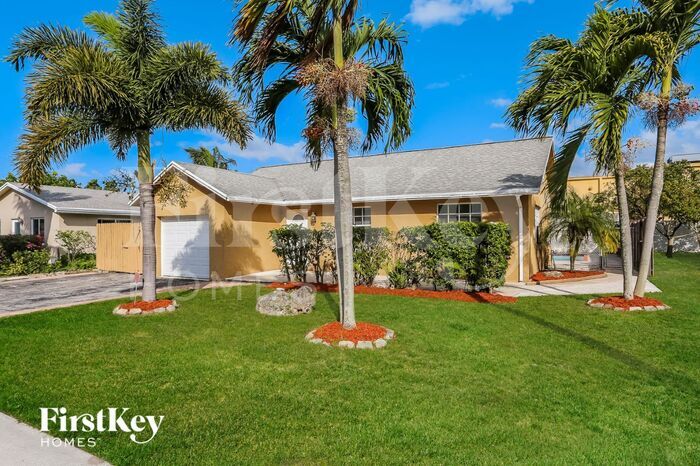 Primary Photo - 7209 SW 3rd Ct