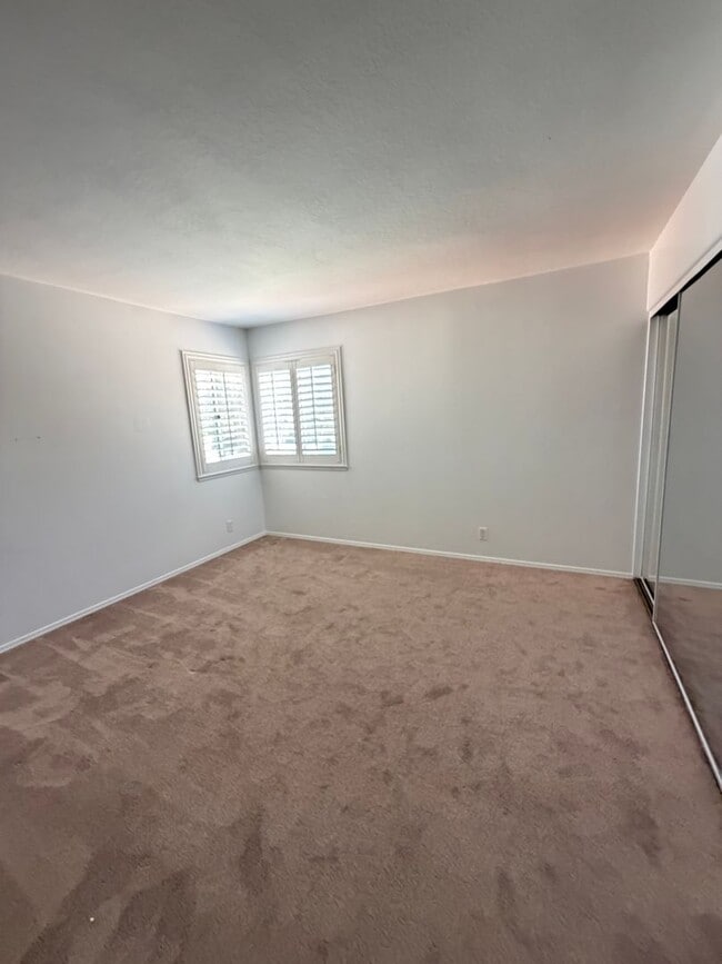 Building Photo - 608 Allegro Ct