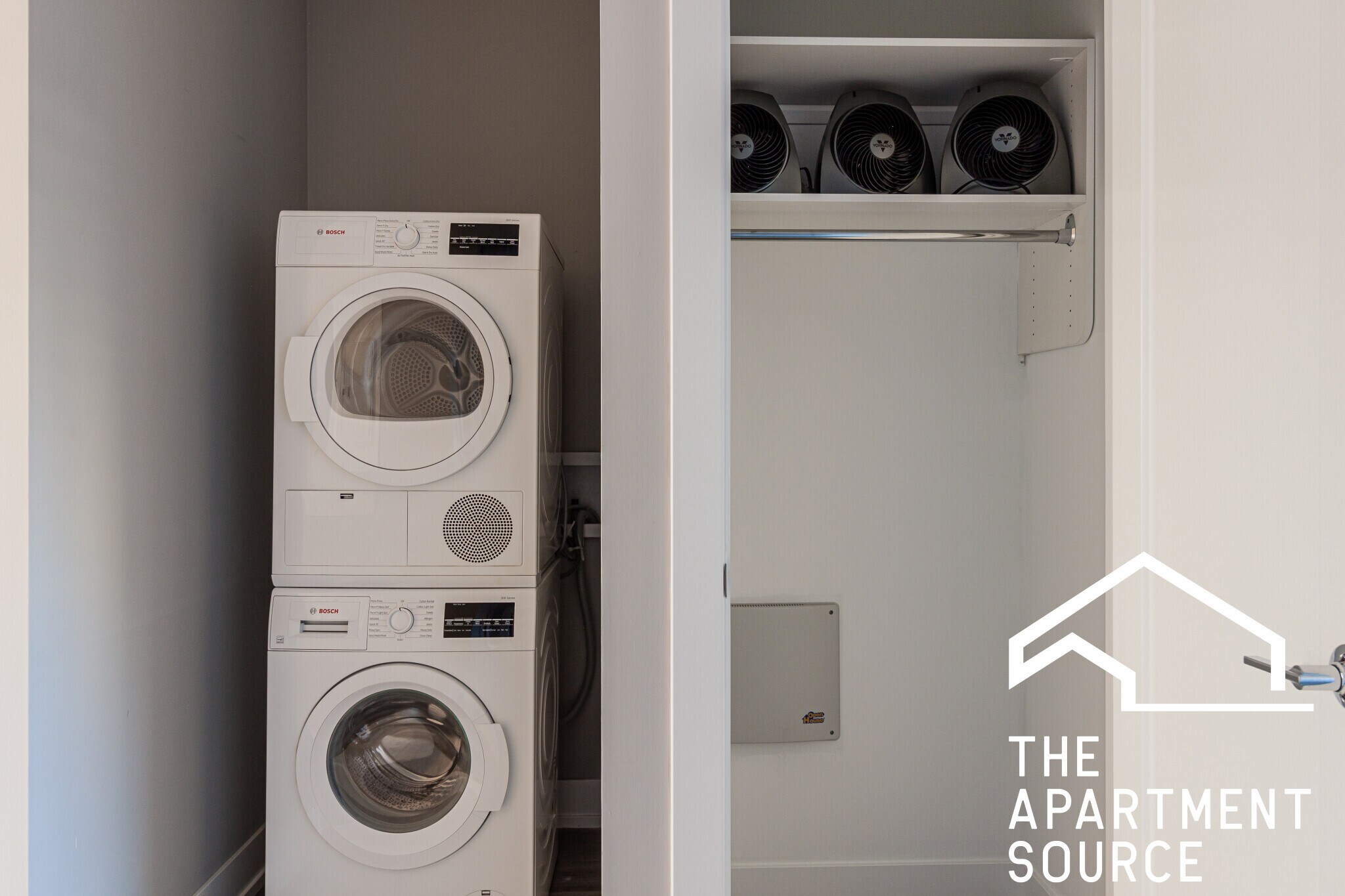 Building Photo - 3939 N Janssen Ave