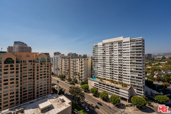Building Photo - 10490 Wilshire Blvd
