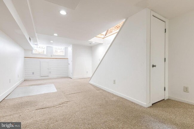 Building Photo - 632 E Fort Ave