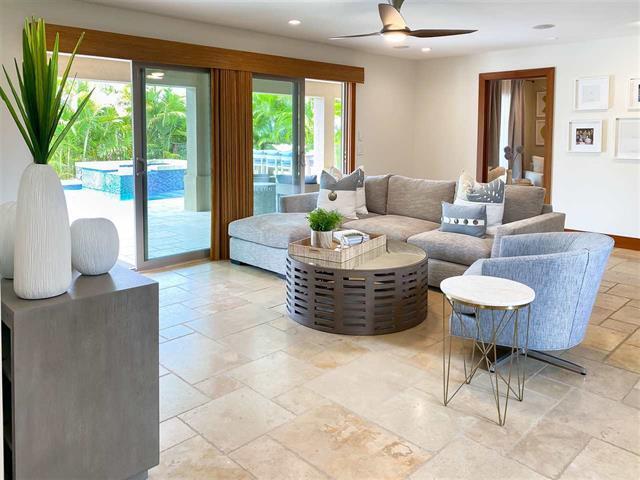 Building Photo - 215 Kamakoi Loop