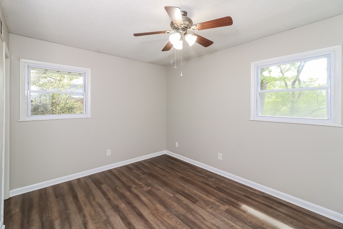 Building Photo - 3293 Chisholm Trail SW