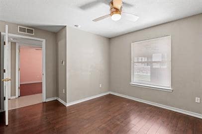 Building Photo - 732 Teichelkamp Dr