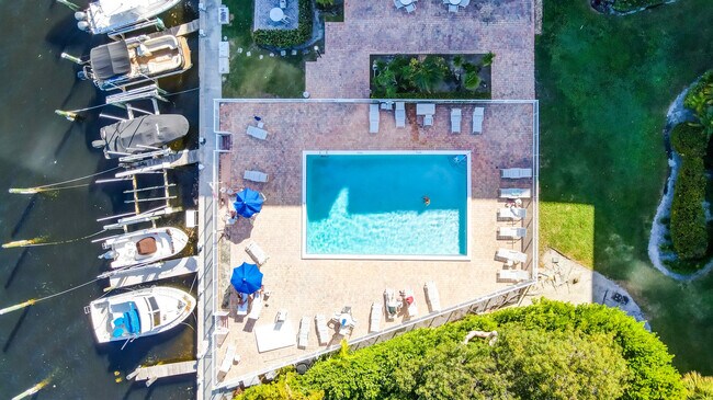 Building Photo - 740 S Federal Hwy