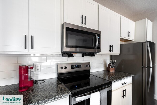 Building Photo - 84 San Filippo Dr SE