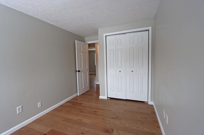 Building Photo - 5740 Vestry Ct