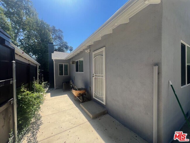 Building Photo - 5059 Catalon Ave