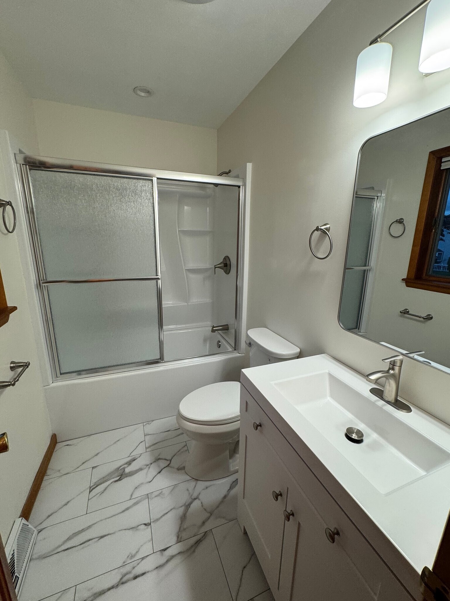 Building Photo - 42 Parkington Cir