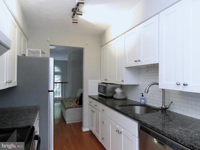 Building Photo - 13945 Big Yankee Ln