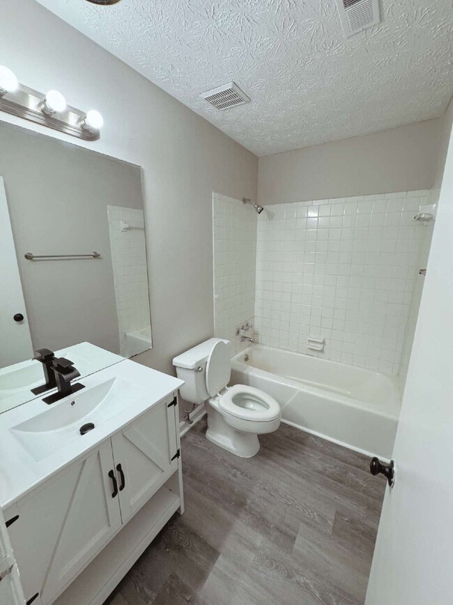 Building Photo - 2525 Terrace Trail