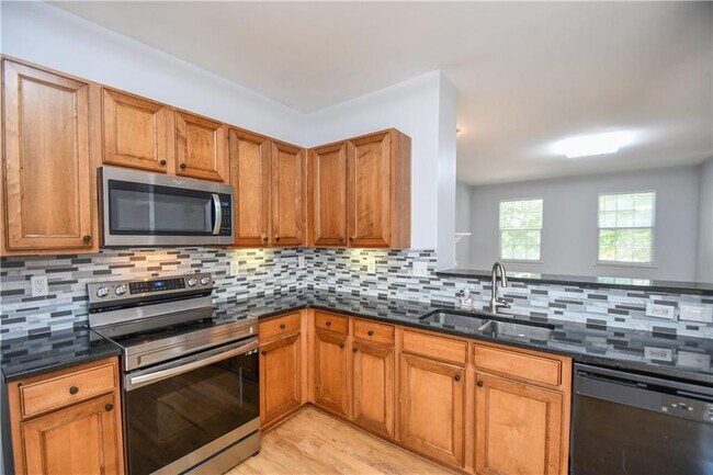 Building Photo - 2201 Landing Walk Dr