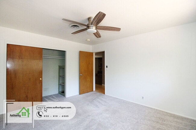 Building Photo - 4548 Pensacola St