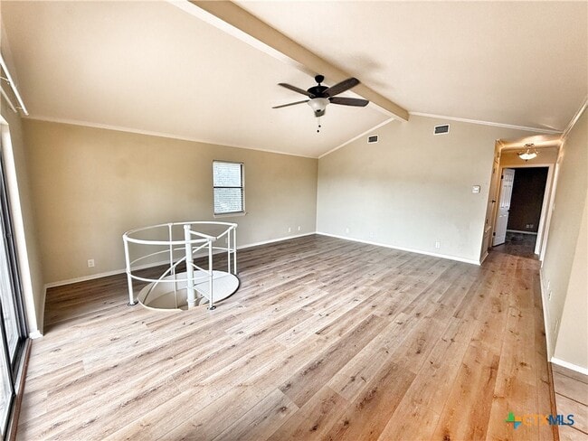 Building Photo - 275 Halm Dr