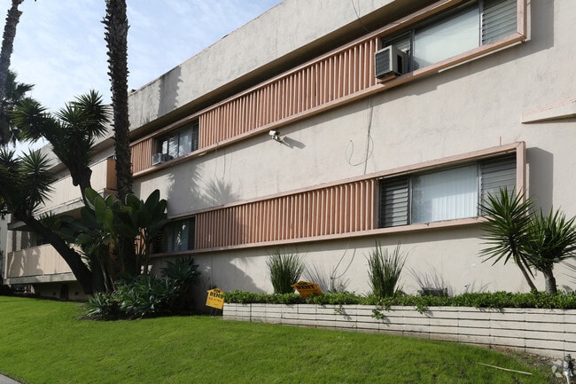 Building Photo - 4045 Ursula Ave