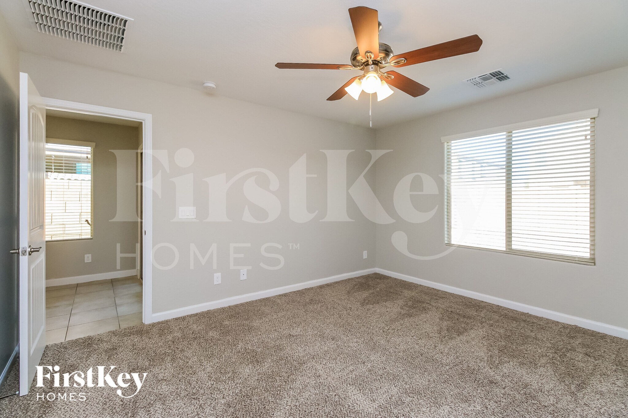 Building Photo - 4604 E Jadeite Dr