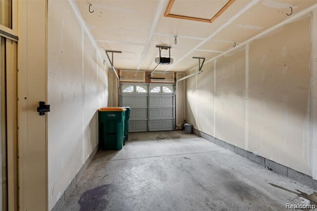 Building Photo - 17157 Higdon Dr