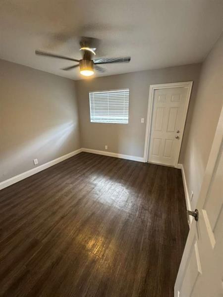 Building Photo - 518 SW 20th Ave