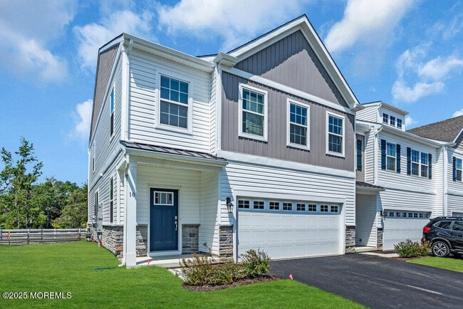 Primary Photo - 10 Penny Ln