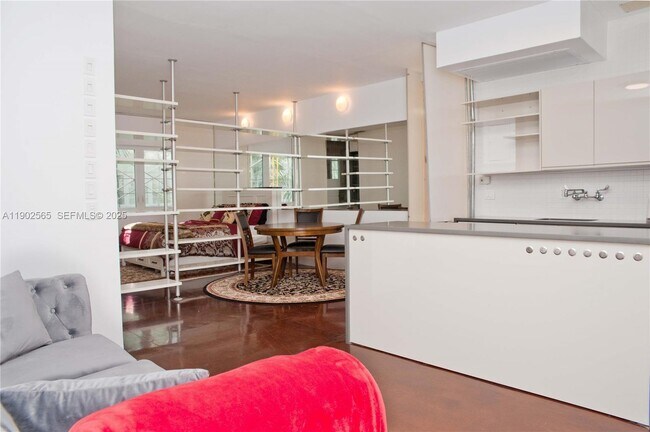 Building Photo - 1573 Pennsylvania Ave