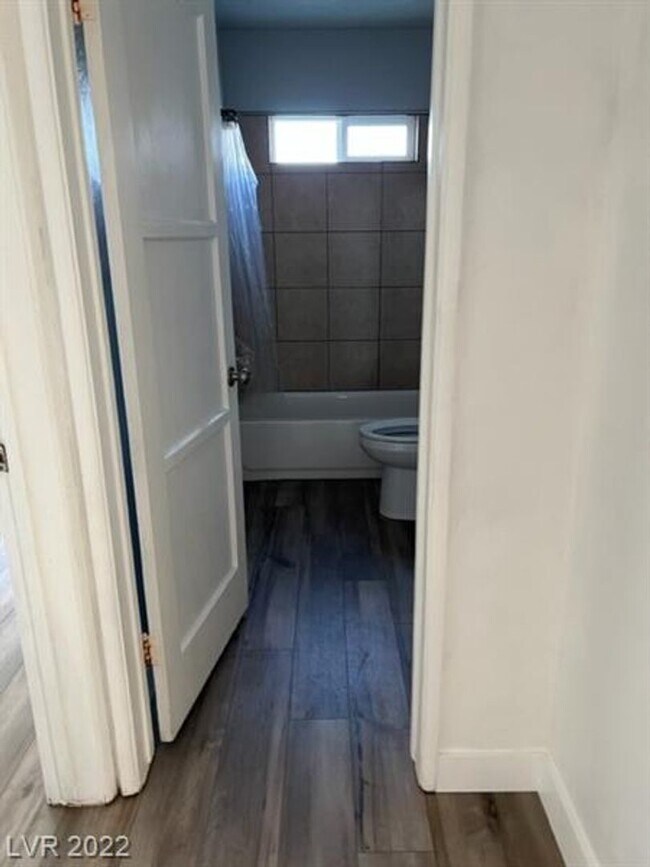 Building Photo - Charming 3-Bedroom Henderson Home with RV Parking!!