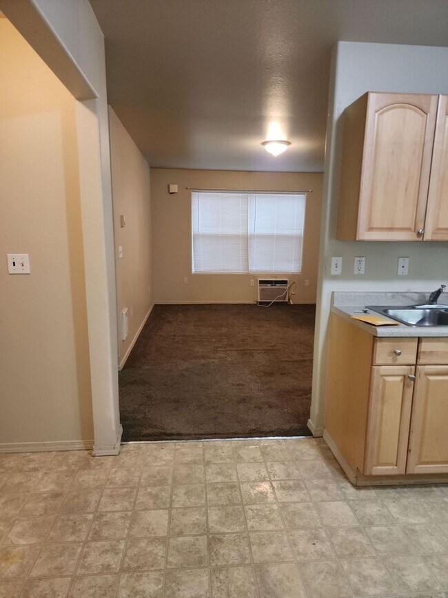 Building Photo - 3 bed 2 bath w/ garage in Ephrata