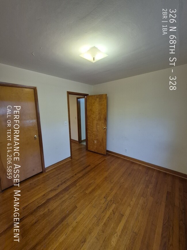 Building Photo - Charming 2BED/1BATH Wauwatosa Upper